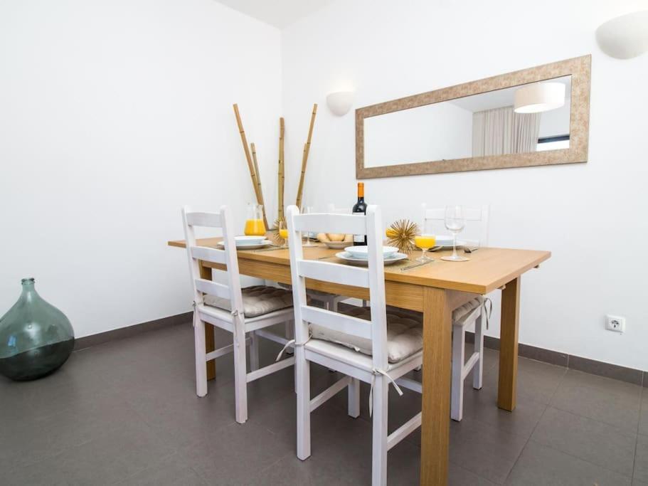 Lake Apartment - Pool And Sea View & Tennis Court & Bbq Pêra Buitenkant foto