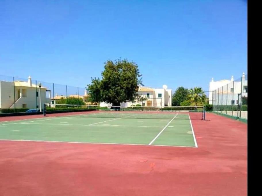 Lake Apartment - Pool And Sea View & Tennis Court & Bbq Pêra Buitenkant foto